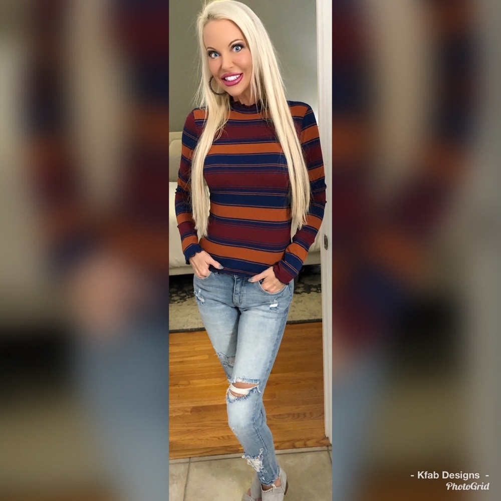 ❤️LAST 1! SALE!   Mock Neck Striped Top! - Picture 3 of 3